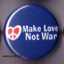 : Make love not war Button